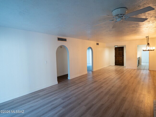 Building Photo - 558 N Dodge Blvd