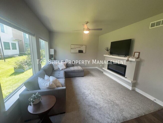 Foto del edificio - 17110 Blue Sage Ln