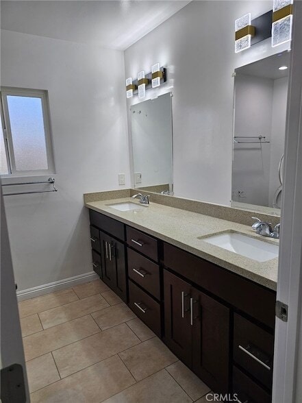 Foto del edificio - 5828 N Vista St