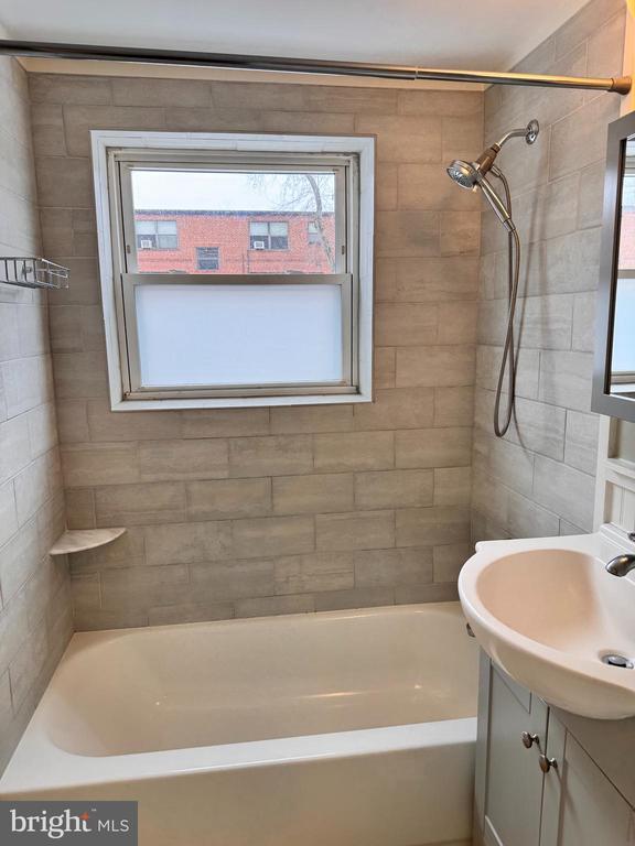 Foto del edificio - 4803 Wellington Dr