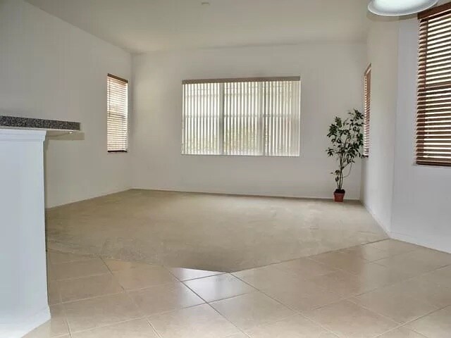 Living Room - 19105 Stonebrook St