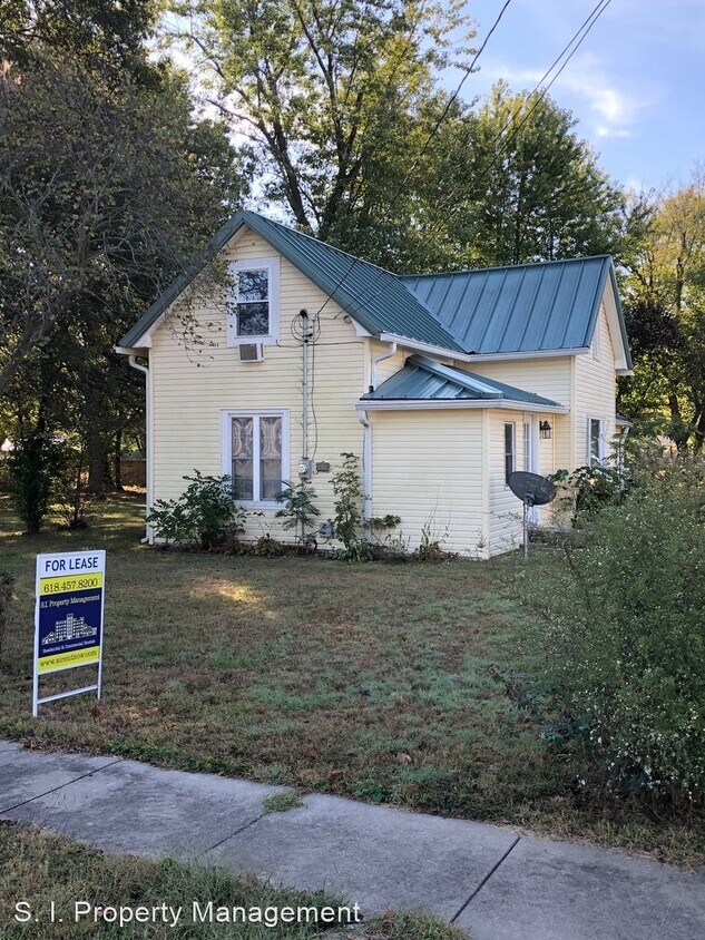 Foto principal - 3 br, 2 bath House - 700 E. Matthews