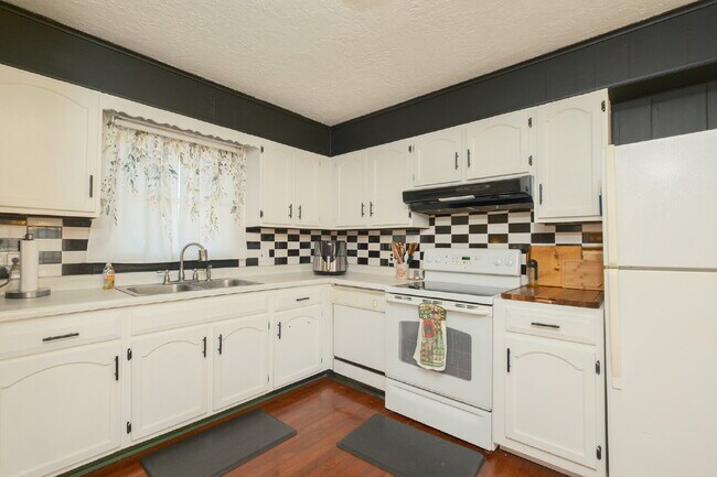 Foto del edificio - 104 Cheyenne St