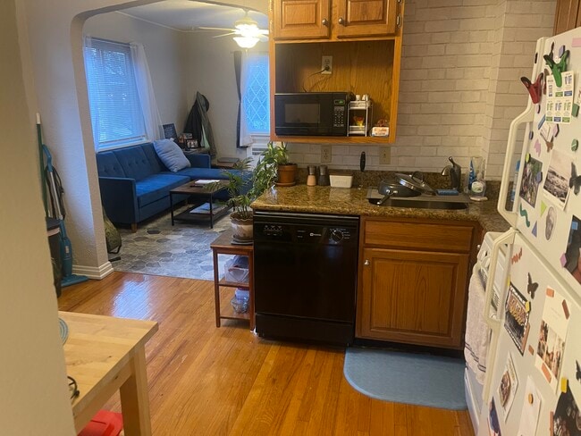 Foto del edificio - 3577 Saybrook Ave