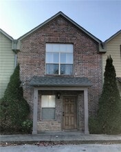 Building Photo - 2205 Ellington Dr