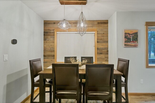 Foto del edificio - River Meadows $250 discount of first month lease if contract is signed by the end of December.