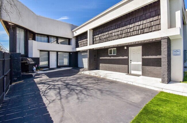 Building Photo - 4802 Elser St