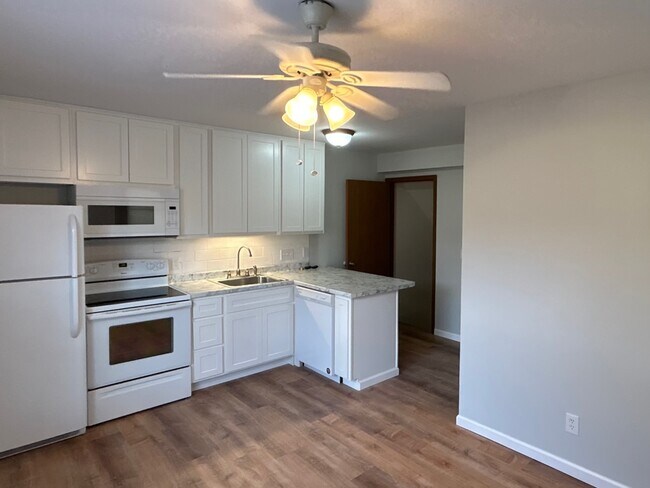 Building Photo - 2263 N Village Dr