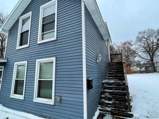 Building Photo - 345 Cesar E Chavez Ave