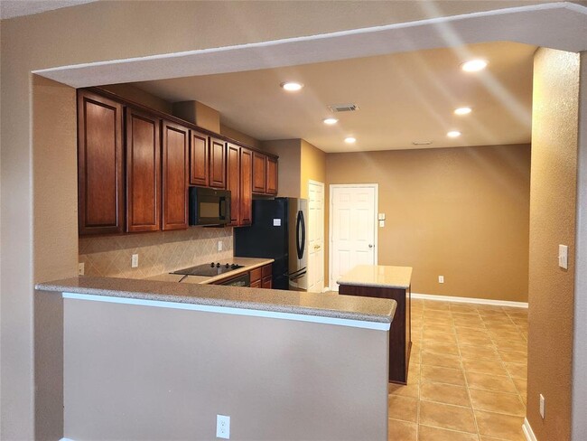 Building Photo - 8914 Summer Ash Ln