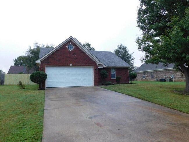 Building Photo - 7387 Lee Ann Dr