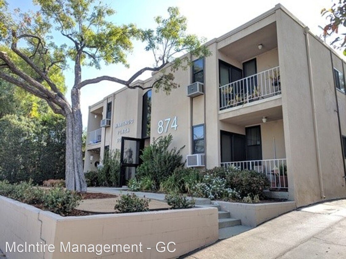 Foto principal - 874 S Marengo Ave