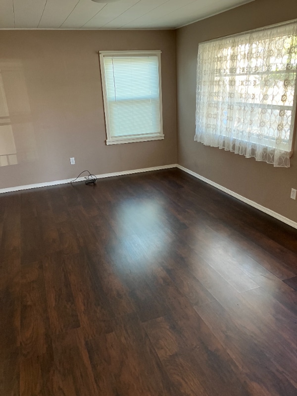 Building Photo - 406 13th St S