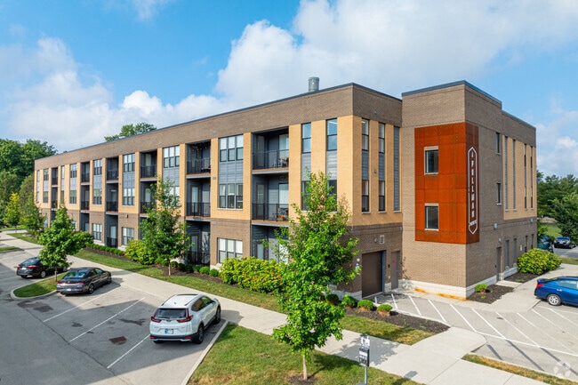 Building Photo - Pullman Pointe
