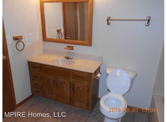 Building Photo - 3 br, 2 bath House - 1212 N. Main St.