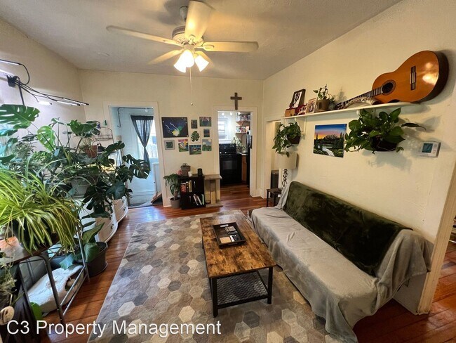 Foto del edificio - 2 br, 1 bath House - 104 S Shields St