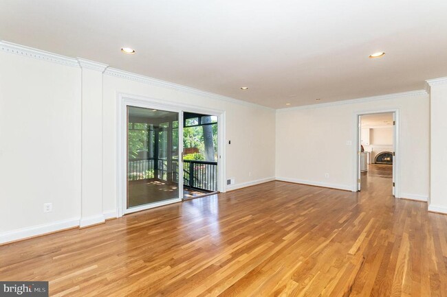 Foto del edificio - 4001 N Ridgeview Rd