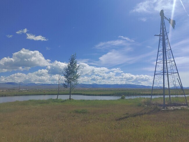 Building Photo - 256 E Fork Big Sandy Rd