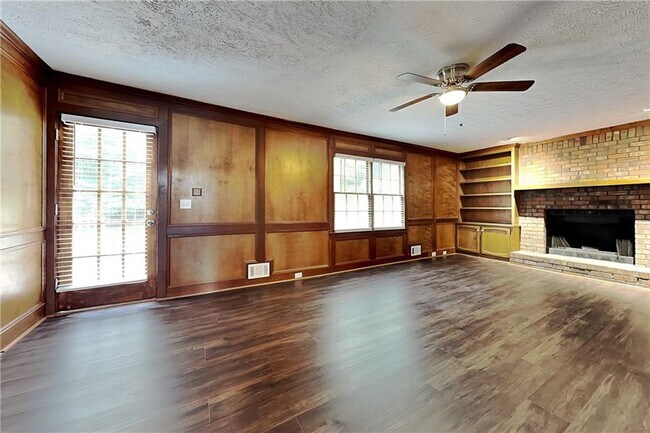 Building Photo - 3651 Mountain Cove Rd