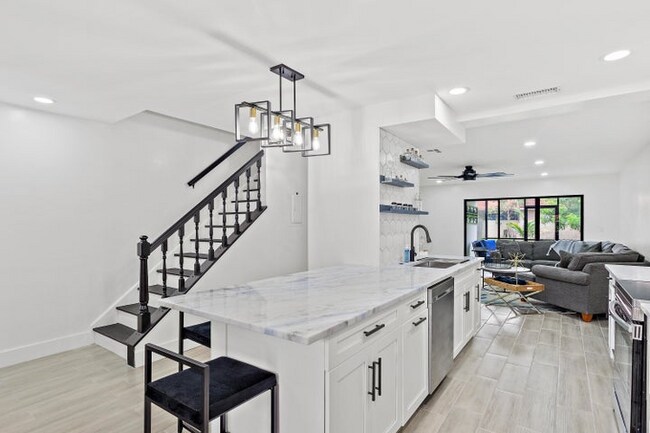 Foto del edificio - 12726 Peconic Ct