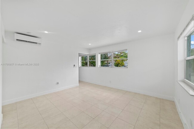 Building Photo - 2457 NE 183rd St