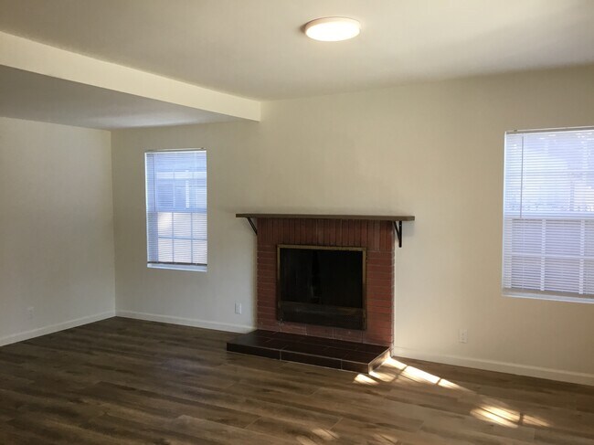 Building Photo - 17933 Santa Rita St