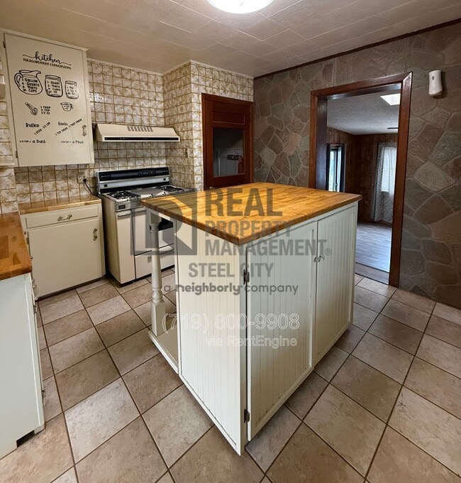 Foto del edificio - 1222 E 3rd St