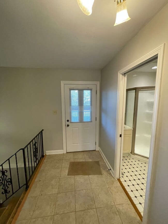 Foto del edificio - Home for Rent by Capital Property Management