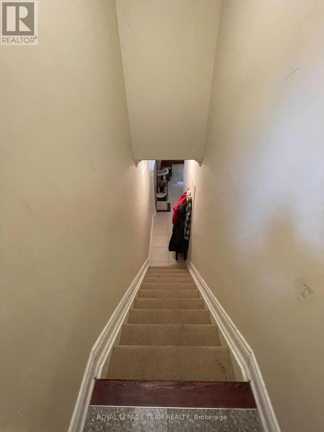 Building Photo - 526 Hilson Ave