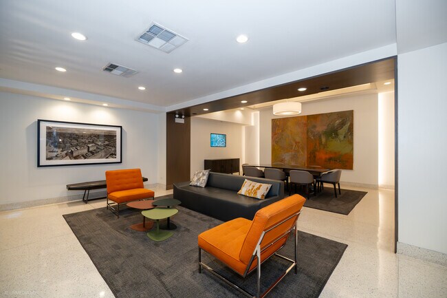 Foto del edificio - 165 N Canal St