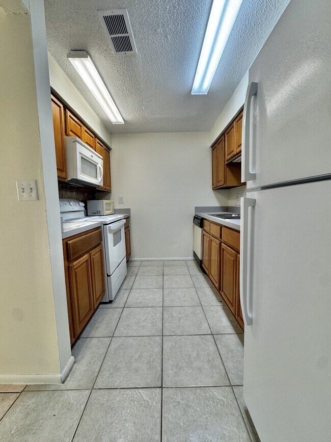 Building Photo - 4175 Corsair Ave