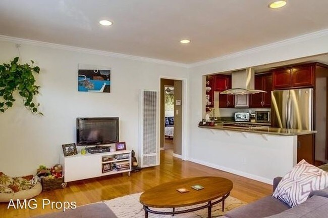 Building Photo - 2 br, 1 bath Apartment - 3054 Nile Street