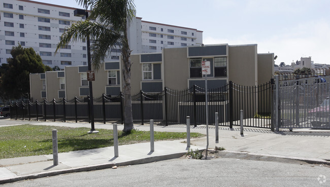 Building Photo - Buchanan Park Apartments