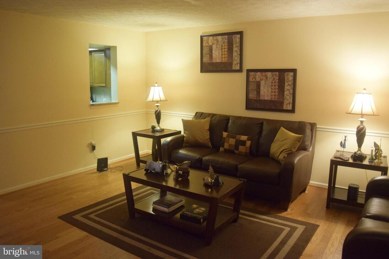 Primary Photo - 4213 Crosswood Dr