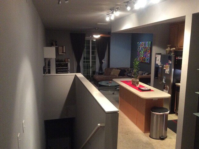 Kitchen / Living Room - 405 Harriet Ln