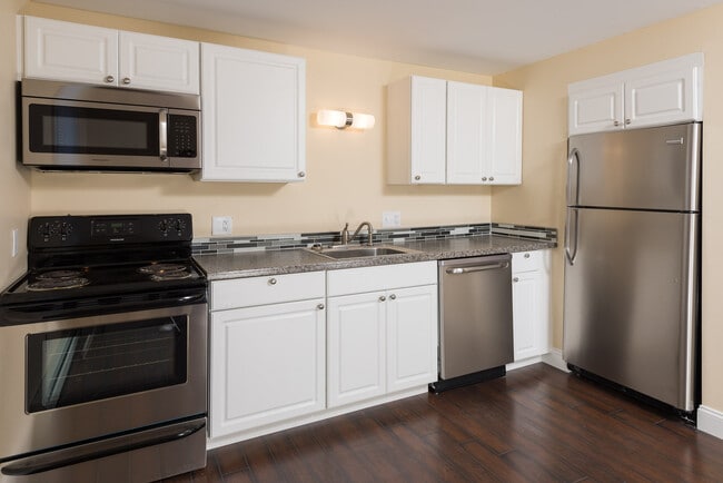 Interior Photo - Lake Heights Apartments