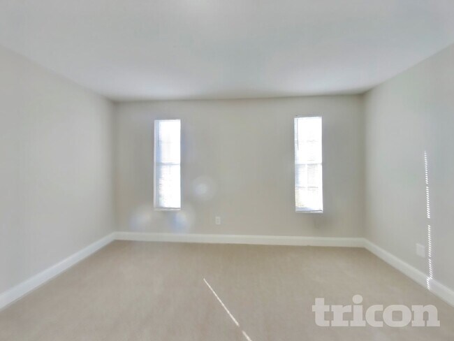 Building Photo - 1734 Alder Dr