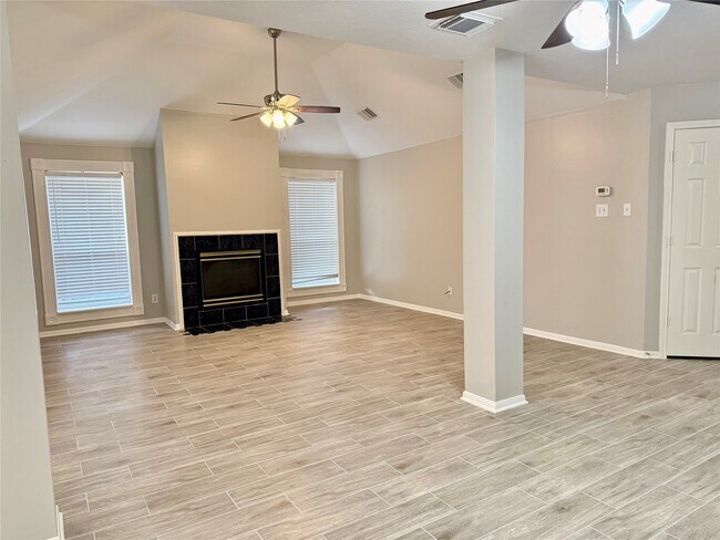 Foto del edificio - 10827 Moonlit Meadows Ct