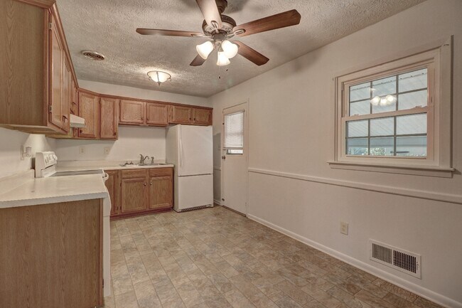 Building Photo - 1291 Todiway Ct