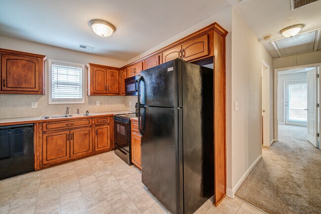 Foto del edificio - 137 Cypress Ct