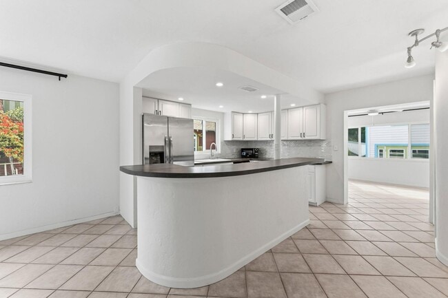 Foto del edificio - 766 20th Ave N