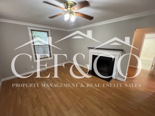 Foto del edificio - Charming 2-Bedroom, 1-Bathroom Home Availa...