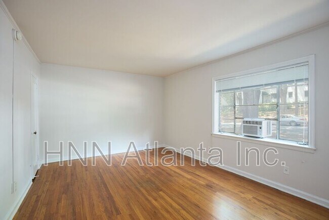 Foto del edificio - 1361 Briarwood Dr, NE