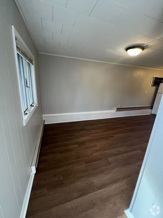 Apartments For Rent in Ada OH with Hardwood Floors 1 Rentals