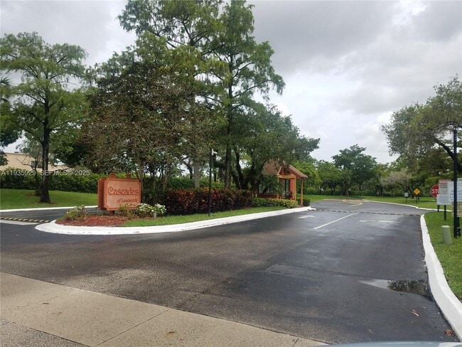 Foto del edificio - 7710 NW 50th St