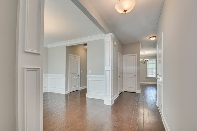 Foto del edificio - 867 Williford Run Dr