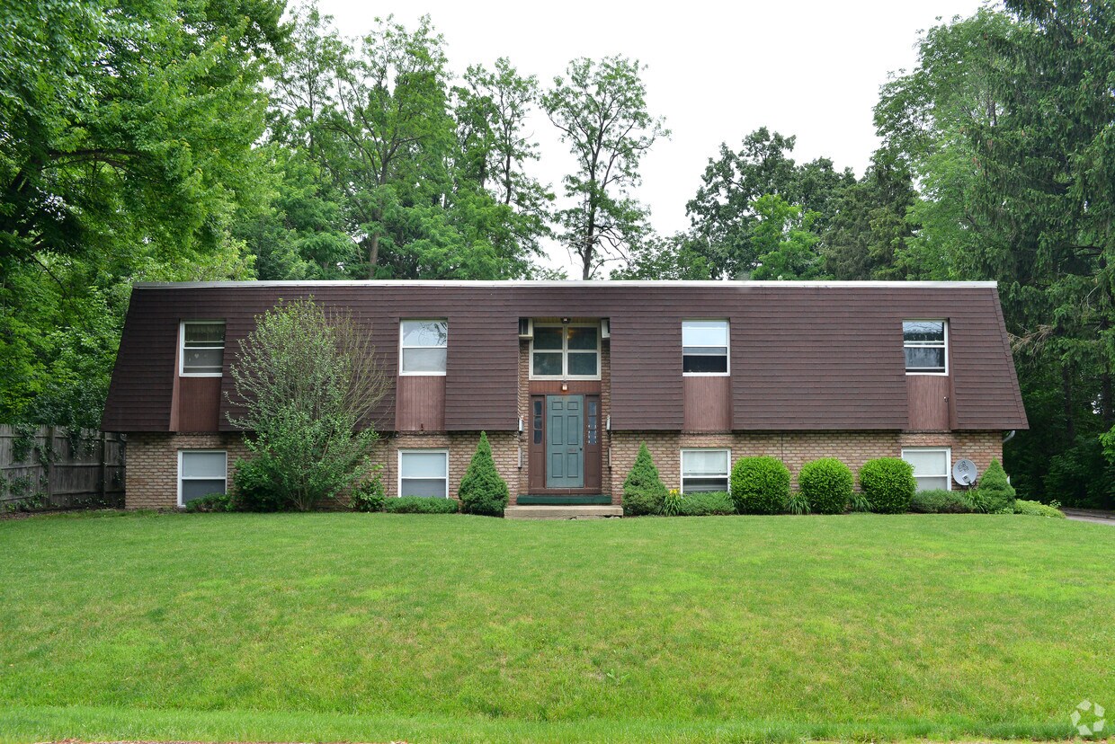 Primary Photo - 833 Garden Ave