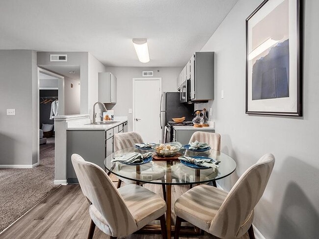 Área de comedor - Sawmill Crossing