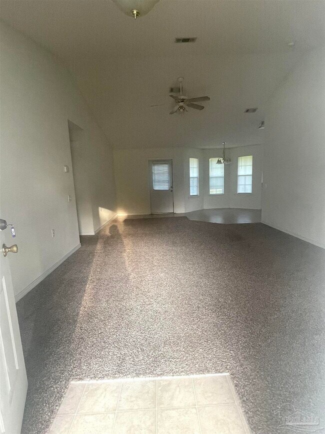 Building Photo - 208 Darrah Cir