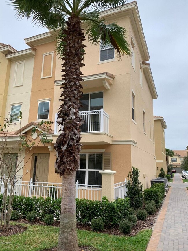 Foto del edificio - 1296 Bolton Pl